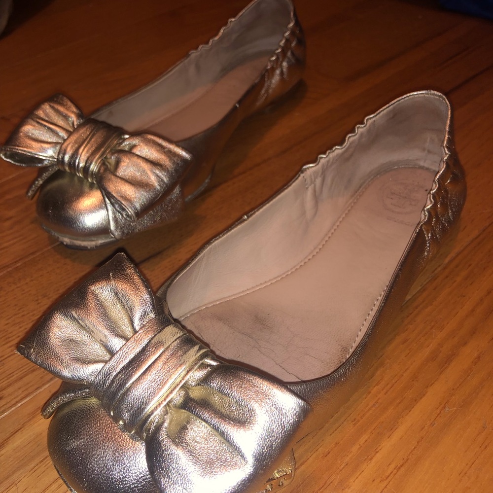 Gorgeous Tory Burch bow flats